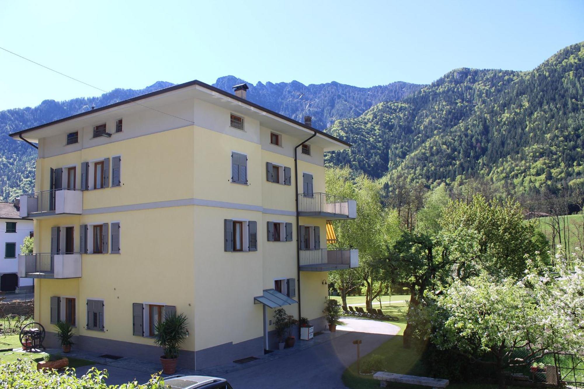 Residence Zecchini Tiarno di Sotto Exterior photo